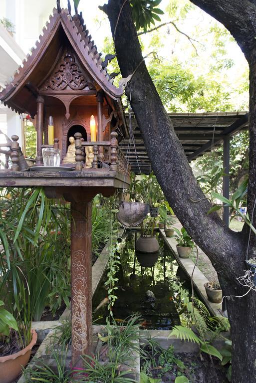 ลานิส เฮาส์ บาย เดอะ พอนด์ Hotel เวียงจันทน์ ภายนอก รูปภาพ