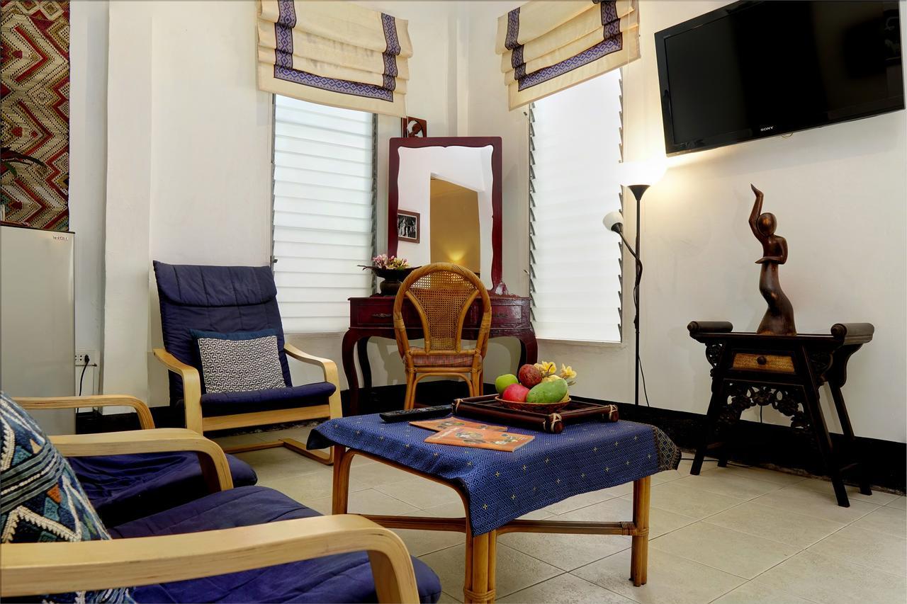 ลานิส เฮาส์ บาย เดอะ พอนด์ Hotel เวียงจันทน์ ภายนอก รูปภาพ