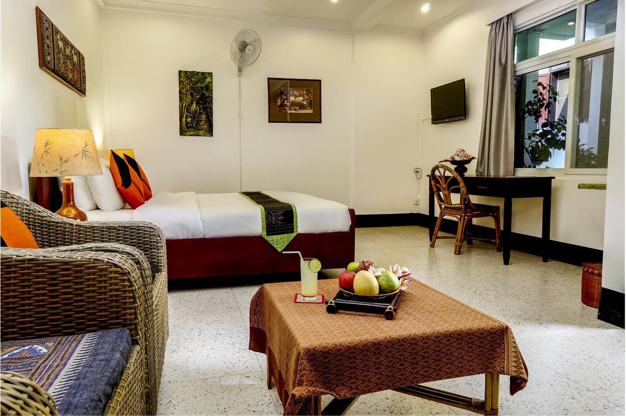 ลานิส เฮาส์ บาย เดอะ พอนด์ Hotel เวียงจันทน์ ภายนอก รูปภาพ