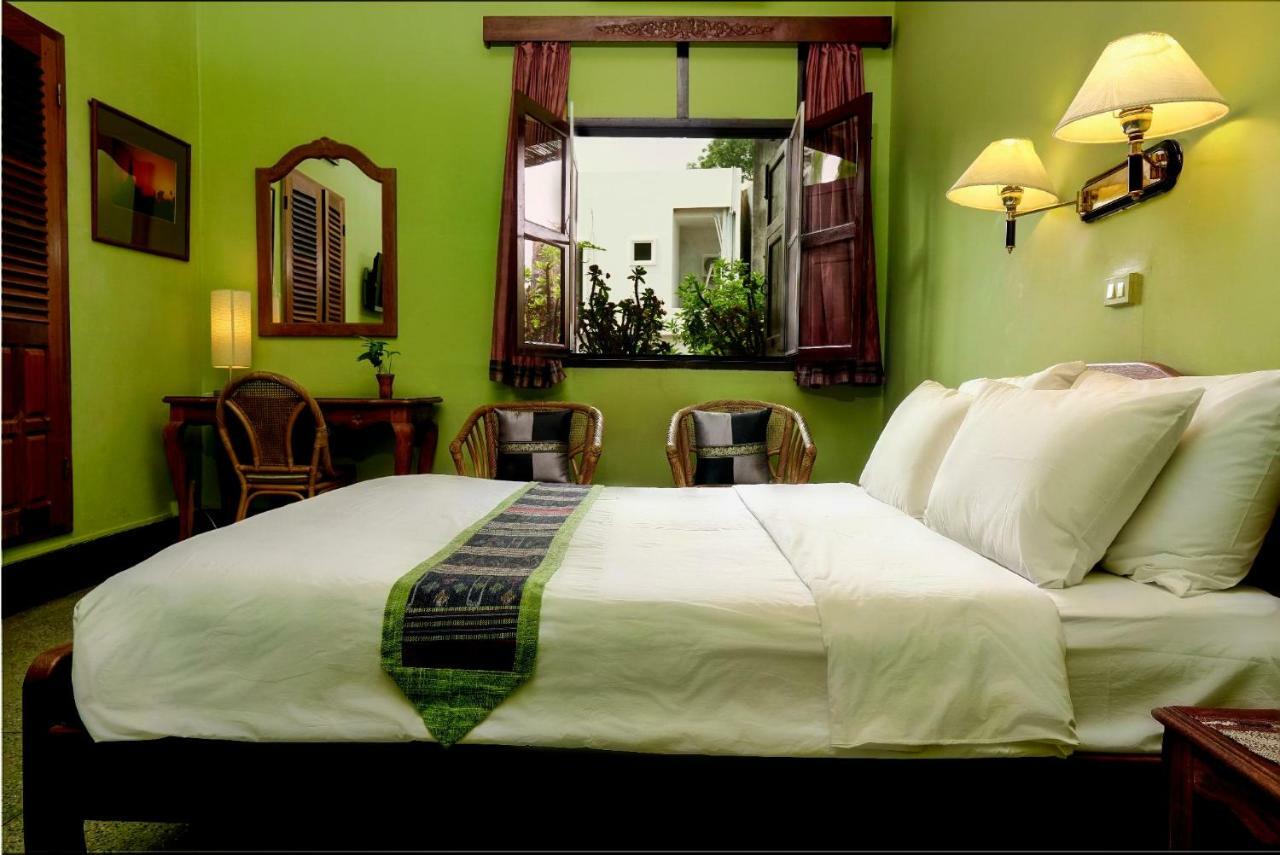 ลานิส เฮาส์ บาย เดอะ พอนด์ Hotel เวียงจันทน์ ภายนอก รูปภาพ